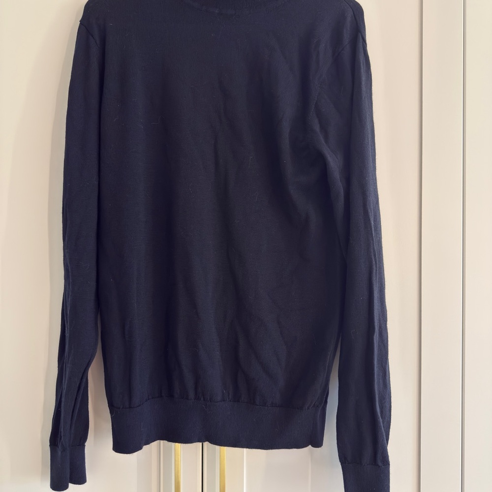 Uniqlo Black Turtleneck Sweater Knit Minimalist Design